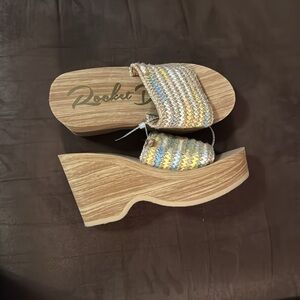 *NWT Colorful Knit Slide Sandals